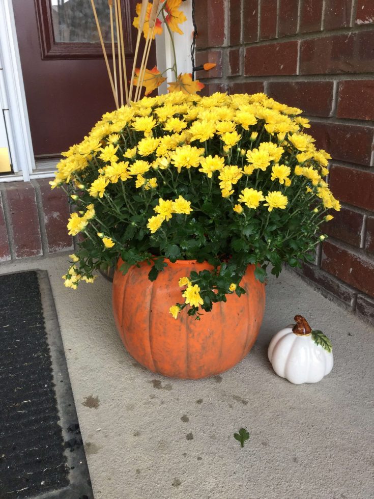 Easy Front Porch Fall Decor