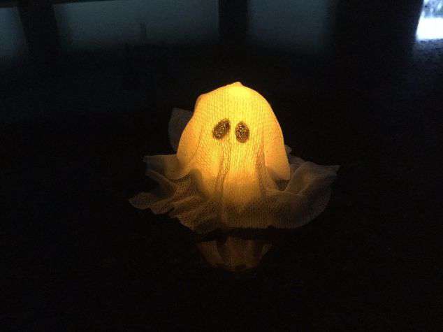 Easy Halloween Light Up Ghost Craft! (2 Options)