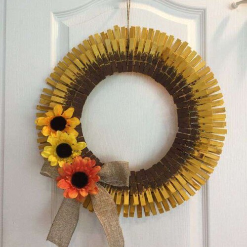 How To Make An Easy DIY Clothespin Sunflower Wreath