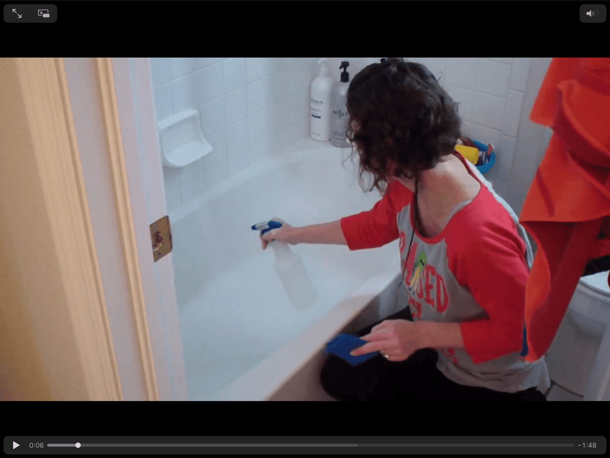 Spray Vinegar On Your Fiberglass Tubs And Tubs You Cant Spray Vinegar On Your Fiberglass Tubs And Tubs You Cant