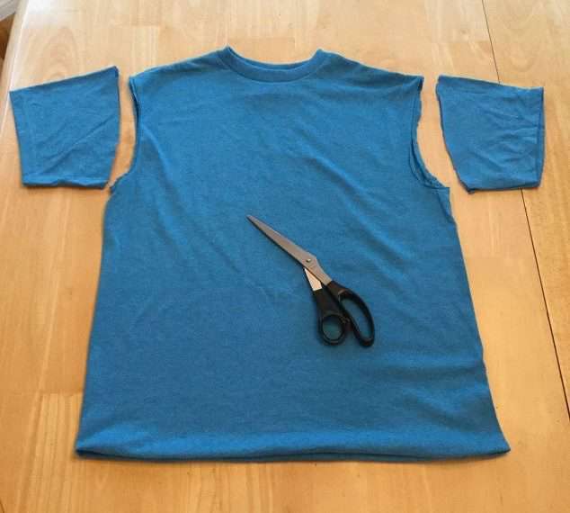 Use a sharp scissors - preferably a fabric scissors if you have one. I cut them just outside the seam so that the fabric would stay intact and not fray.