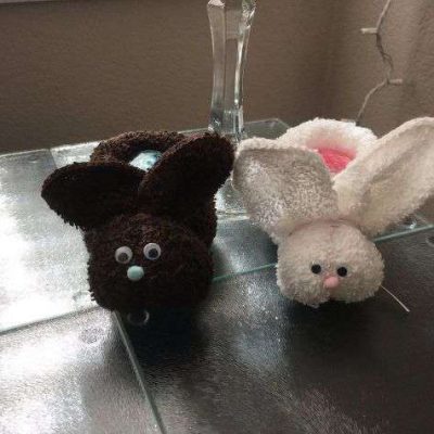 Use different colored wash clothes for different colored bunnies.