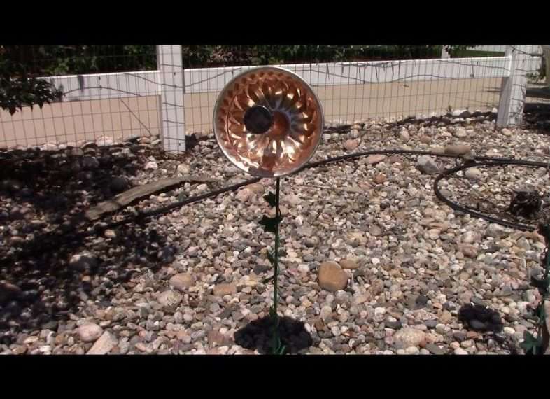 Here is my completed vintage Bundt pan solar flower.