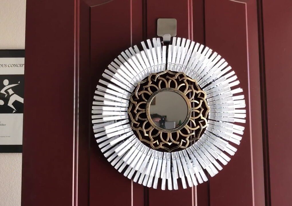 A clothespin wreath on the door