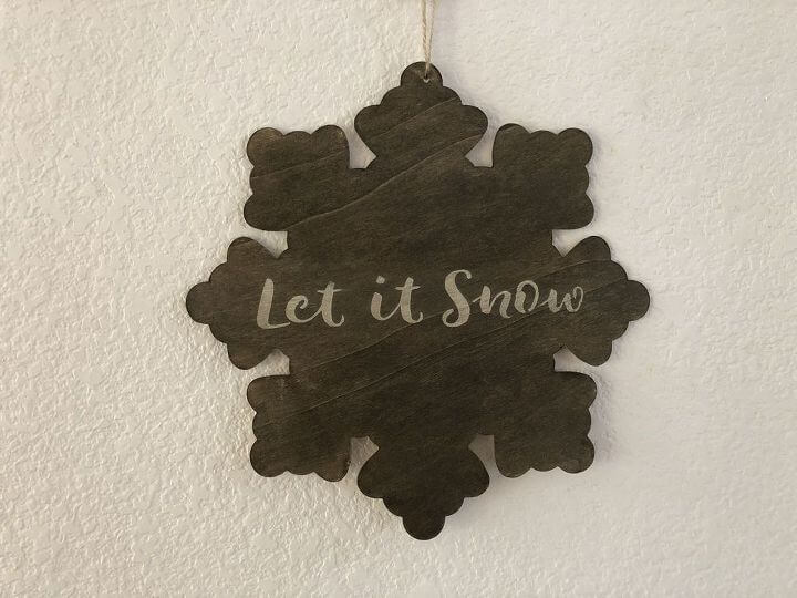 Winter Snowflake Sign with Stain over Stencil Technique