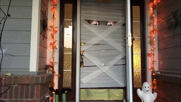 My kids were so excited to see this door (and so were the neighbor kids - they were spying on me all day)