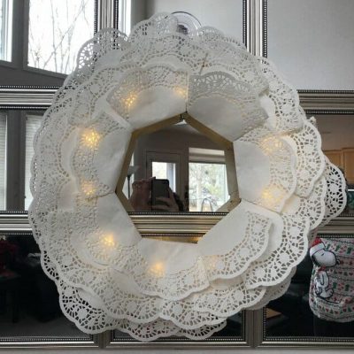 You could easily use heart shaped doilies for this project as well and simply fold them up and glue.