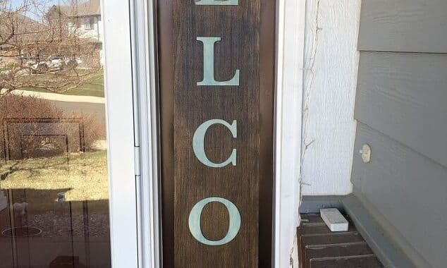 Amazingly Easy DIY Front Porch Welcome Sign For Your Home