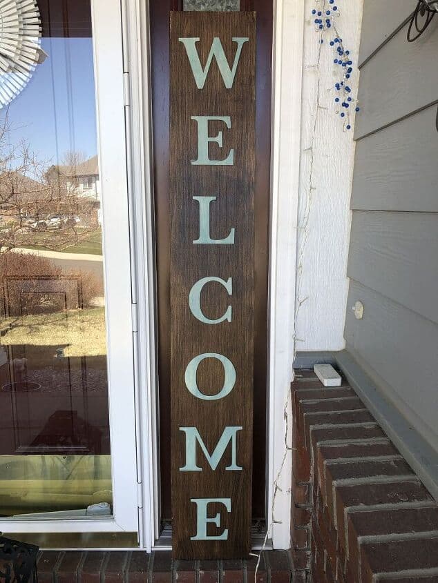 Amazingly Easy DIY Front Porch Welcome Sign For Your Home