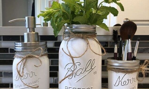 Over 29 Awesome and Easy Bottle and Jar Crafts