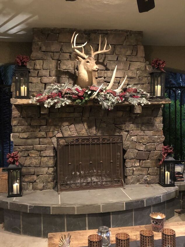 Chloe from Celebrate and Decorate created these 2 mantels.  The first one was in Mary's living room, and the 2nd one was on Mary's back patio.