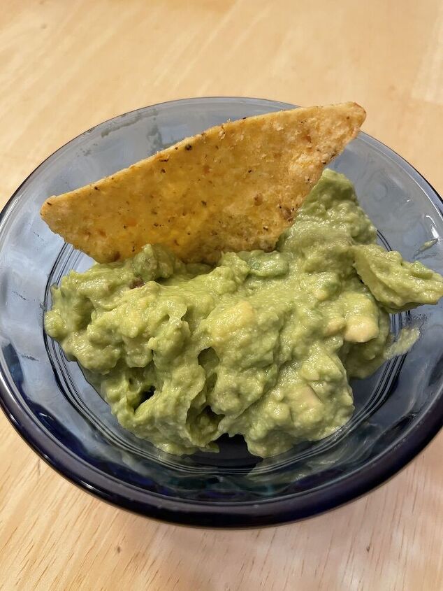 Is smashed avocado healthy?  We love to make smashed avocado and we'll share how we do it in our home.  Plus I'll share some of the other options you can do with this recipe.