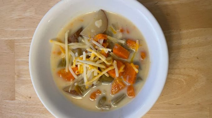 Delicious Cheddar Potato Soup