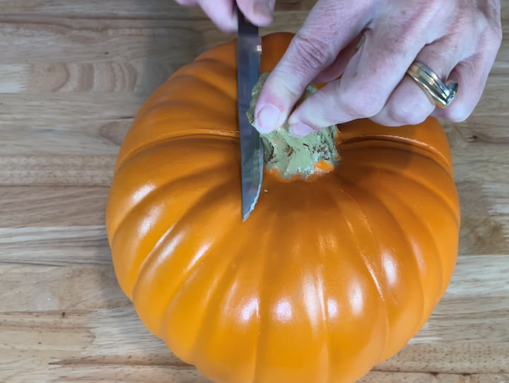 1. Cut the stem off the round pumpkin