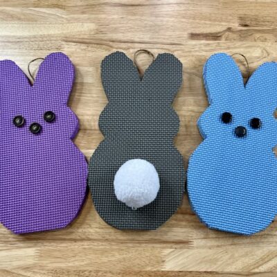 Do you want to make a Dollar Tree Bunny? I took garden kneeling pads from the dollar store and turned them into cute Peep bunnies.