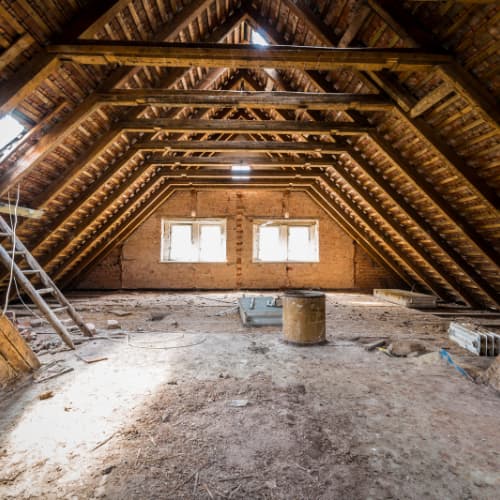 Do you want to know the pros and cons of spray foam insulation? This article will give you knowledge and understanding.