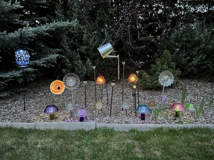 Do you want to make a DIY mushroom for your yard or garden? Look no further! With just a few items from the dollar store, you can create one that glows.