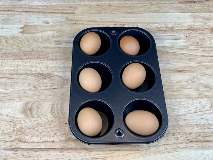 12 make hard boiled eggs