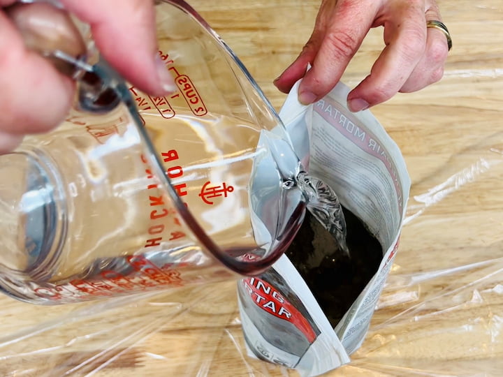 3. Mix the Mortar according to the package instructions