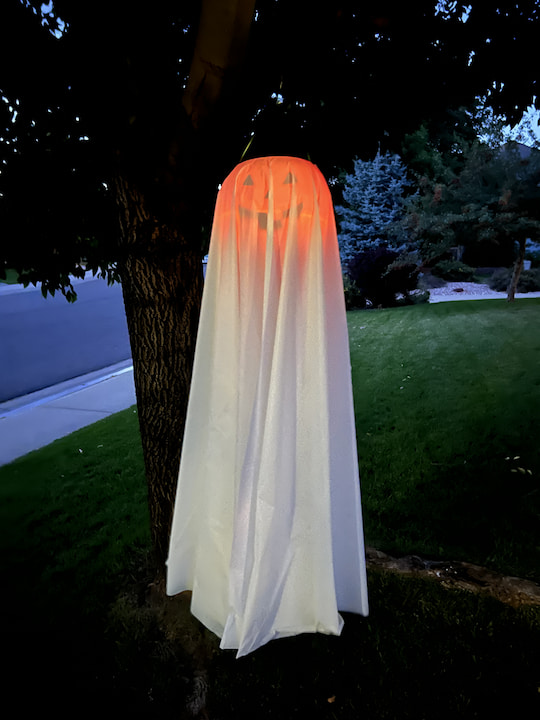 Are you looking for DIY Halloween Ghosts? I created several versions of these spooky spirits and some of them light up the night.