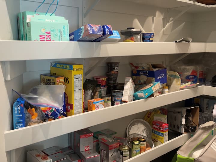 Here's a quick look at her kitchen and a pantry makeover was long overdue. As all of you know I love finding storage solutions and creating a well-organized space. This was a great way for me to say thanks by leaving her with a well-organized pantry.