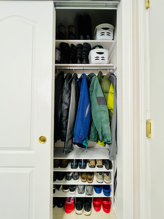 Are you looking to organize your entryway closet? Follow along from start to finish with these easy tips and video tutorial.