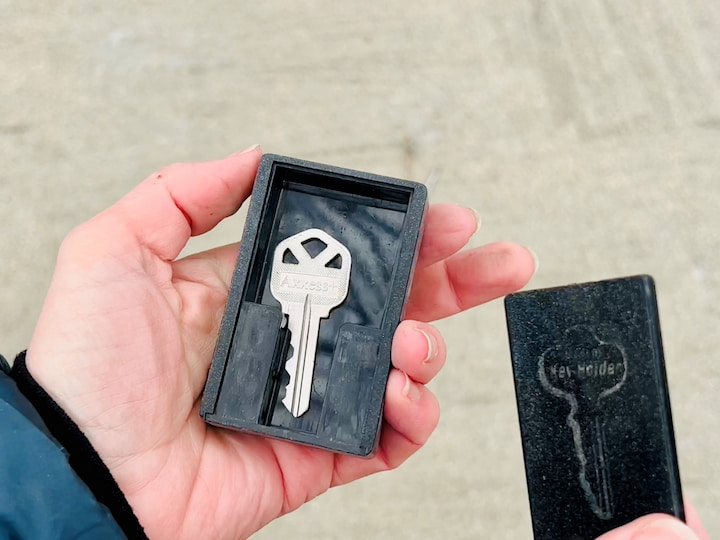 I love these magnetic key lock boxes and I've used them for years.  You just put the key inside and then close it back up.  You can use this to hide under metal boxes, and underneath or around anything metal.