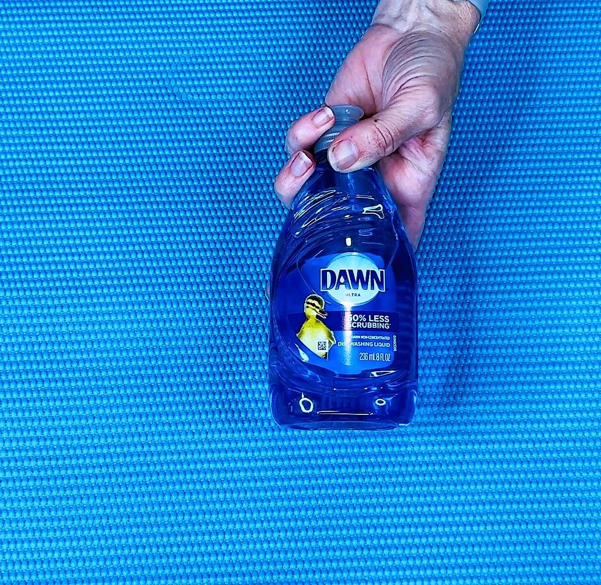 Avoid using a harsh or mild dish soap like Dawn, baking soda, bleach wipes (Clorox or Lysol wipes, Wet Wipes, etc), white vinegar or hydrogen peroxide on your Lululemon or regular yoga mats. These substances can damage the integrity and components of your mat.