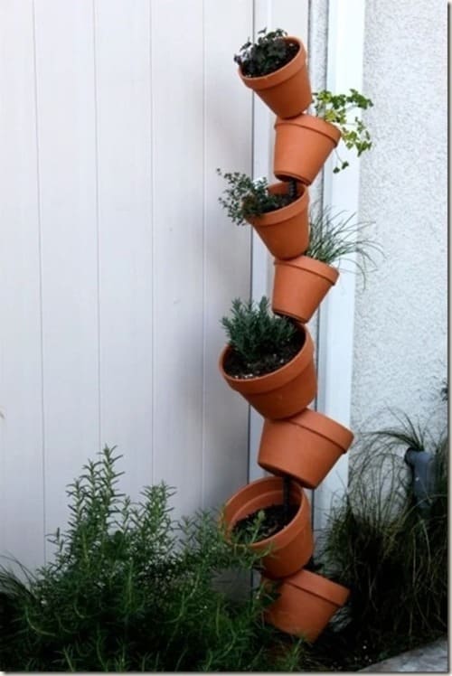 DIY ceramic pot vertical garden idea