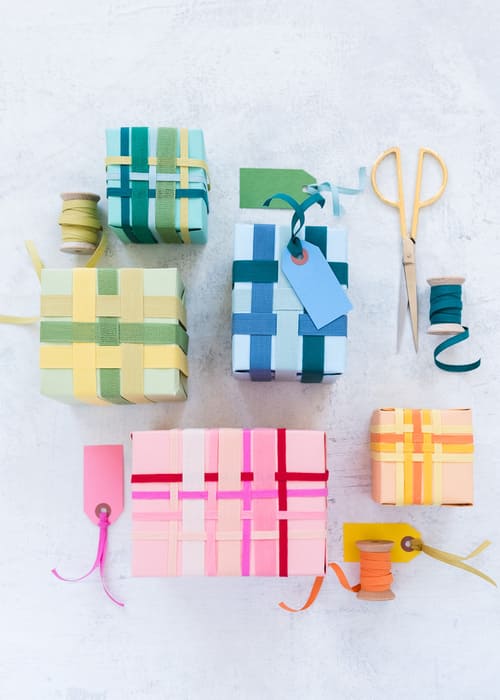 Ribbon Weaving Gift Wrap