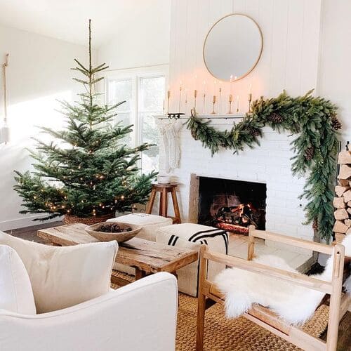 Asymmetrical Natural Garland Christmas decorating themes