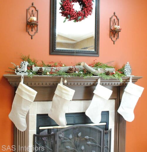Holiday Mantel and Table Centerpiece