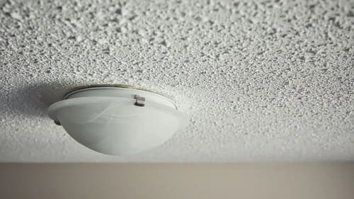 home tips and tricks Use a Paint Roller to Clean Ceilings