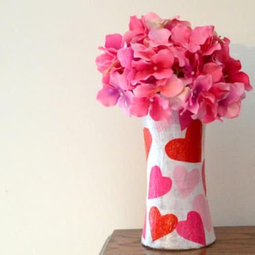 DIY clear glass vase decoration ideas: Easy Valentine Heart Vase
