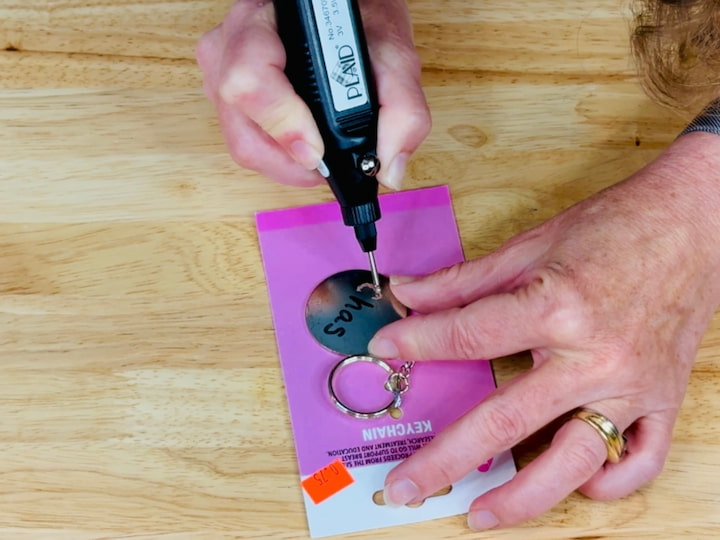 engraving the back of the keychain