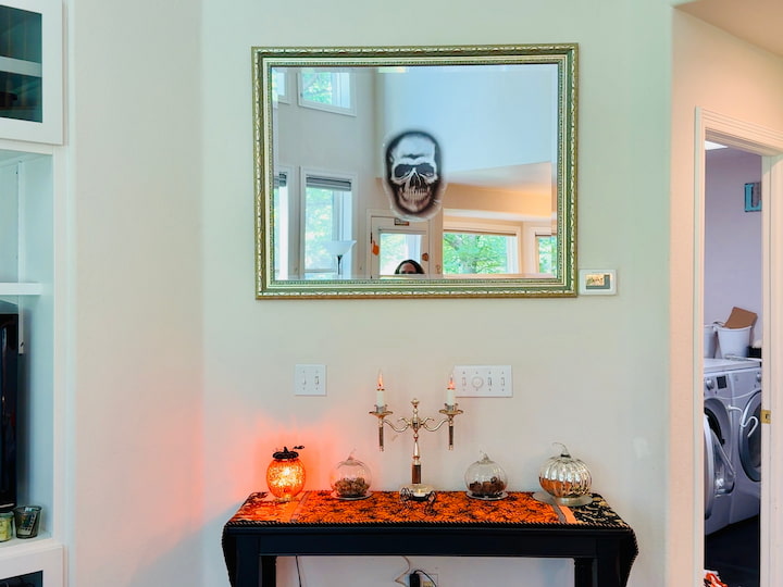 living room side table halloween display