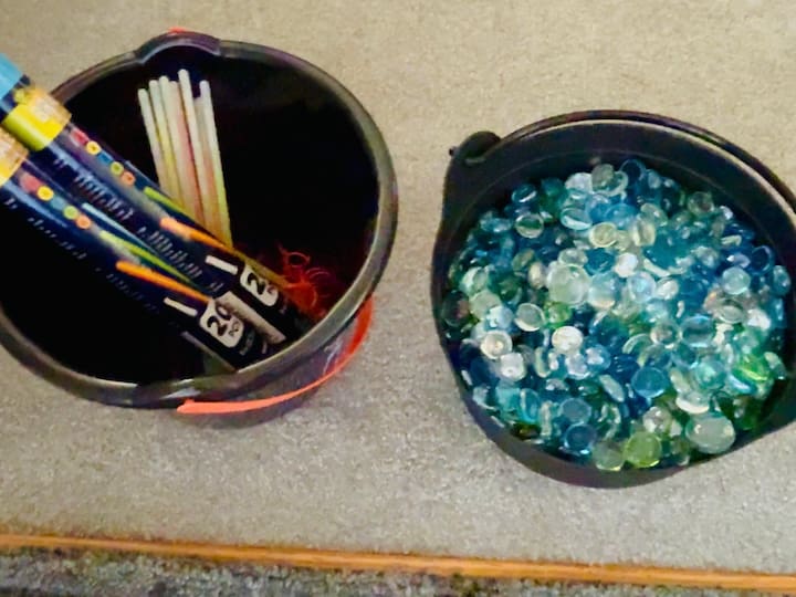 glow sticks and glass rocks