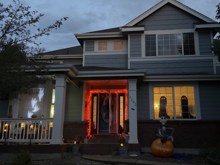 Chas' House