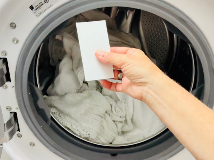 using laundry sheet in laundry